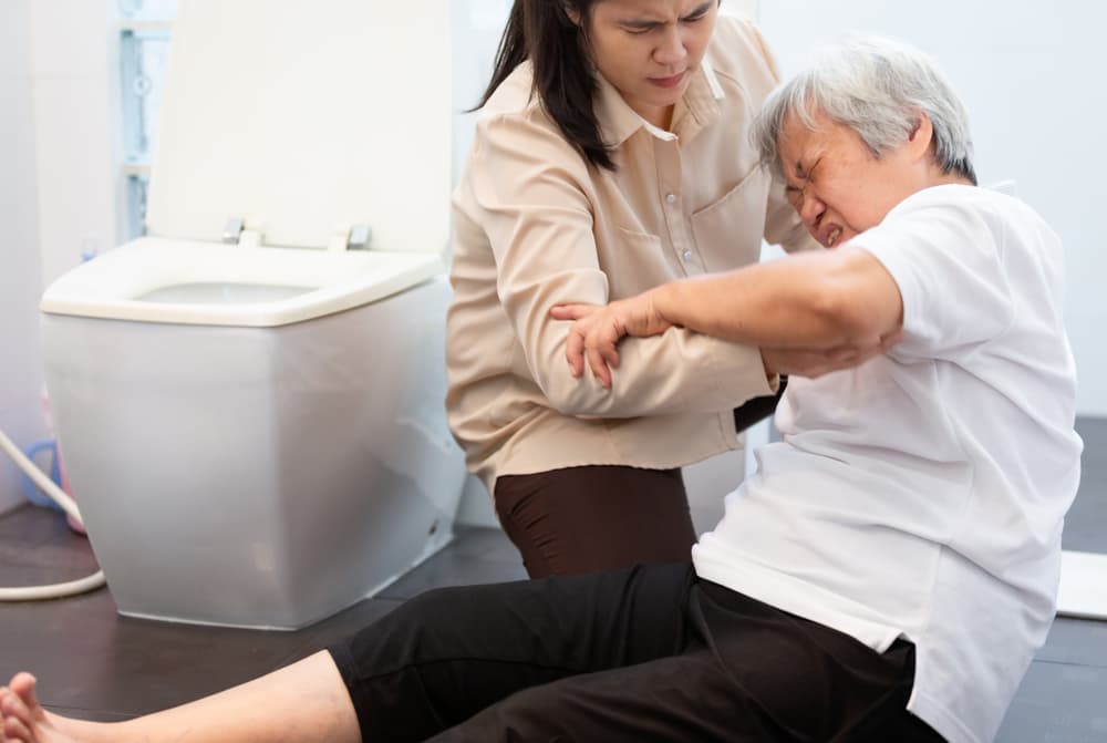 What Should I Do if My Mom Fell in a Nursing Home and Broke Her Hip?